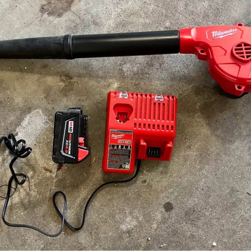 Milwaukee Shop Blower Kit